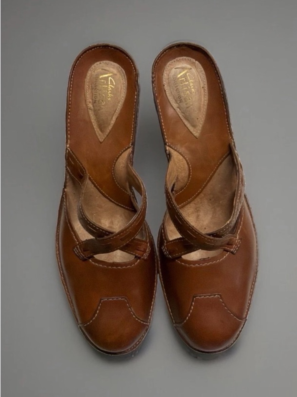 Clarks Women’s Brown Leather Cross-Strap Slide Loafers size 9